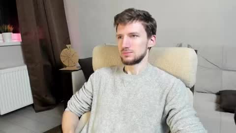 Snapshot of zepanl chatting on 11.11.25 Andrew online show from 11.11.25