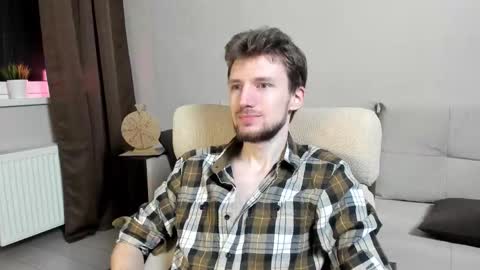 Snapshot of zepanl chatting on 11.13.25 Andrew online show from 11.13.25