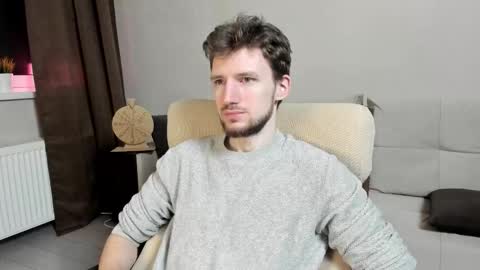 Snapshot of zepanl chatting on 11.16.25 Andrew online show from 11.16.25