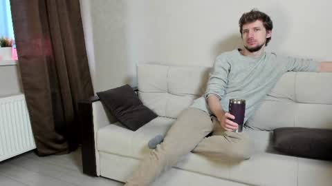 Snapshot of zepanl chatting on 07.03.26 Andrew online show from 07.03.26