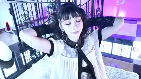 Snapshot of zephirah_abney_ chatting on 08.01.26 online show from 08.01.26