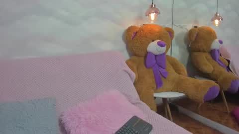 Snapshot of zephyra_angels1 chatting on 10.13.25 ZEPHYRA ANGELS online show from 10.13.25