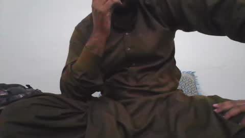 Snapshot of zes6363 chatting on 10.23.25 zes6363 online show from 10.23.25