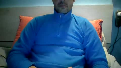 Snapshot of zeus00811 chatting on 02.02.25 zeus online show from 02.02.25