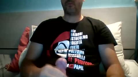 Snapshot of zeus00811 chatting on 09.29.25 zeus online show from 09.29.25