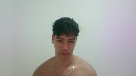 Snapshot of zeus_183 chatting on 10.10.25 zeus_183 online show from 10.10.25