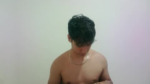 Snapshot of zeus_183 chatting on 11.01.25 zeus_183 online show from 11.01.25