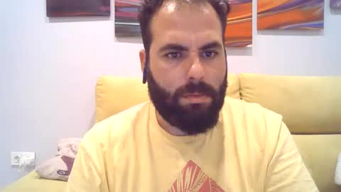 Snapshot of zeusateneo chatting on 10.03.25 Zeus online show from 10.03.25