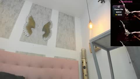 ZHAMIRA  ANDRES online show from 02.19.26