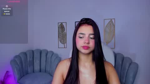 Snapshot of zharaa_fox chatting on 02.14.26 Zhara online show from 02.14.26