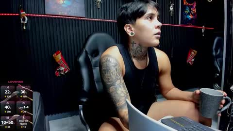 zhoestrong online show from 12.19.25