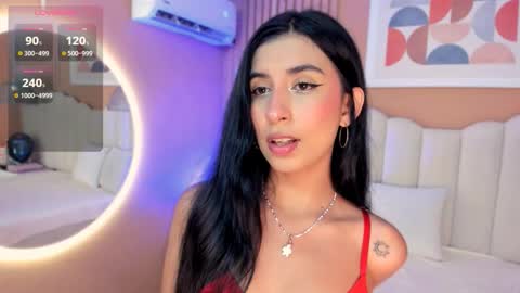 Snapshot of zia_cooper chatting on 10.01.25 ZIA online show from 10.01.25