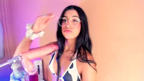 Snapshot of zia_cooper chatting on 10.15.25 ZIA online show from 10.15.25