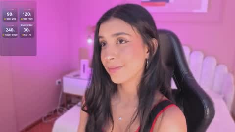 Snapshot of zia_cooper chatting on 11.14.25 ZIA online show from 11.14.25