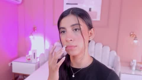 Snapshot of zia_cooper chatting on 02.14.26 ZIA online show from 02.14.26