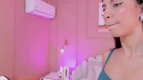 Snapshot of zia_cooper chatting on 02.19.26 ZIA online show from 02.19.26