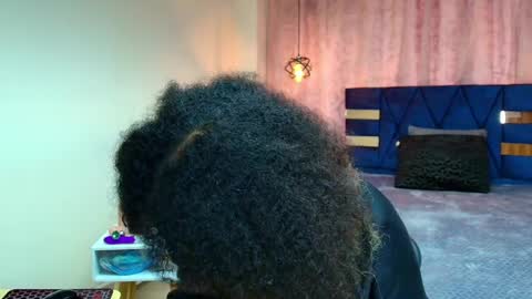 Zia Green online show from 02.17.25