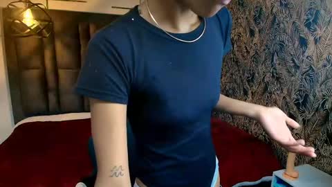 Snapshot of zia_green chatting on 05.15.26 Zia Green online show from 05.15.26