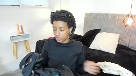 Snapshot of zia_green chatting on 06.12.26 Zia Green online show from 06.12.26