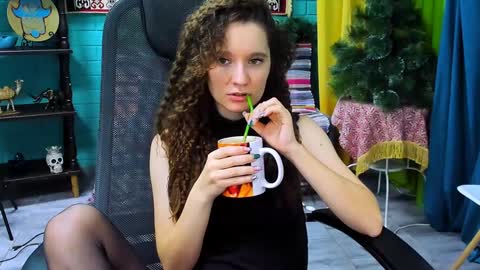 zianichols online show from 01.14.25