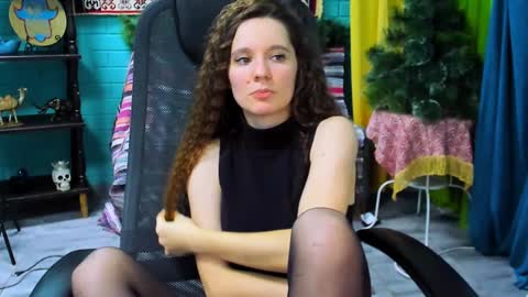 zianichols online show from 01.14.25