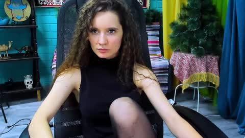 zianichols online show from 01.14.25