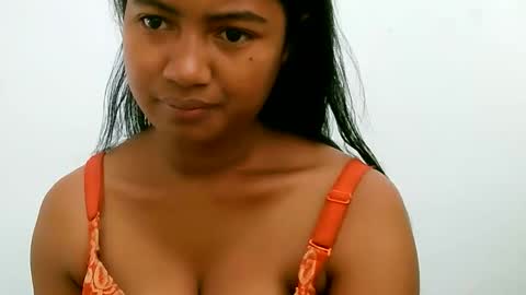 Snapshot of zina479102 chatting on 05.09.26 elly online show from 05.09.26