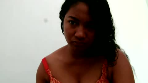 Snapshot of zina479102 chatting on 06.17.26 elly online show from 06.17.26