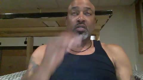 Snapshot of zionlion22 chatting on 05.18.26 zionlion22 online show from 05.18.26