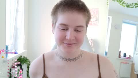 Snapshot of zlata_in_xxxland chatting on 10.19.25 Zlata online show from 10.19.25