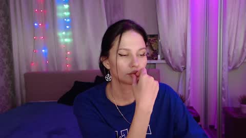 Snapshot of zlatagoddess chatting on 01.12.25 Zlata online show from 01.12.25