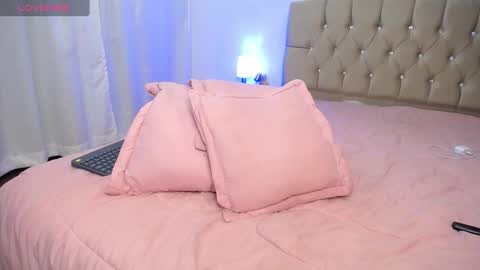 ZOEE online show from 01.21.25