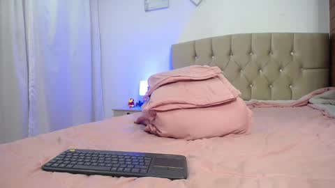 ZOEE online show from 02.02.25