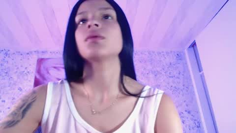 Snapshot of zoe_babygiirl chatting on 02.01.25 Salome online show from 02.01.25