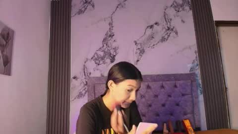 Snapshot of zoe_blake1 chatting on 05.19.26 Zoe Blake online show from 05.19.26