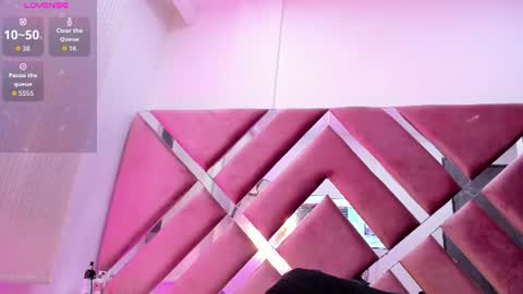 zoe_evaanss_ online show from 06.17.26