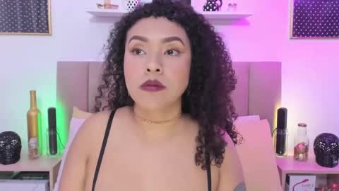 Snapshot of zoe_gruber chatting on 10.24.25 Zoe Gruber online show from 10.24.25