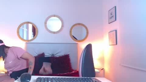 Snapshot of zoe_hecate chatting on 02.04.26 zoe_hecate online show from 02.04.26