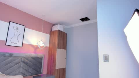 Snapshot of zoe_henderson chatting on 02.19.26 zoe_henderson online show from 02.19.26