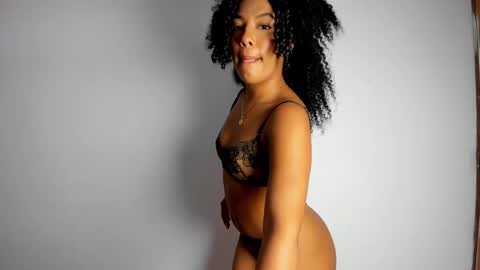 zoe_hot55 online show from 01.16.25