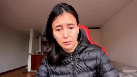 Snapshot of zoe_jeane_beker chatting on 10.21.25 ZOE online show from 10.21.25