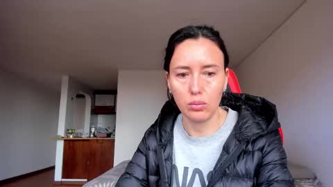 Snapshot of zoe_jeane_beker chatting on 10.26.25 ZOE online show from 10.26.25