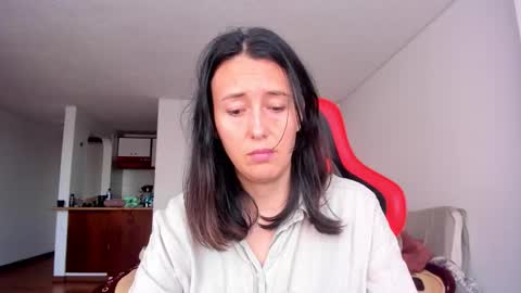 Snapshot of zoe_jeane_beker chatting on 11.10.25 ZOE online show from 11.10.25