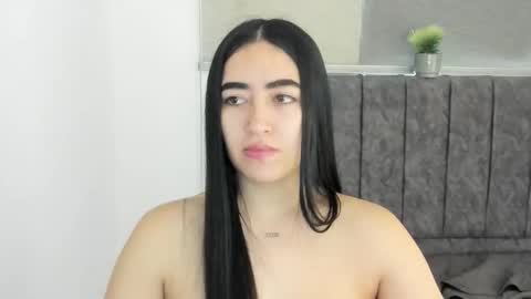 zoe_jones7 online show from 11.14.25