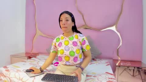zoe_king19 online show from 10.07.25