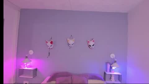 Zoe Lynch online show from 10.17.25