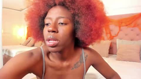 Snapshot of zoe_novakk chatting on 11.02.25 Zoe Novakk online show from 11.02.25