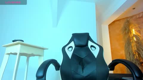 Snapshot of zoe_rose4 chatting on 09.27.25 zoe_rose4 online show from 09.27.25