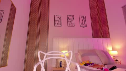 Hi guys i am Zoe  online show from 10.21.25