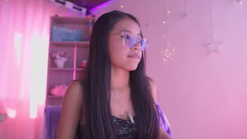 Zoe  online show from 09.08.25